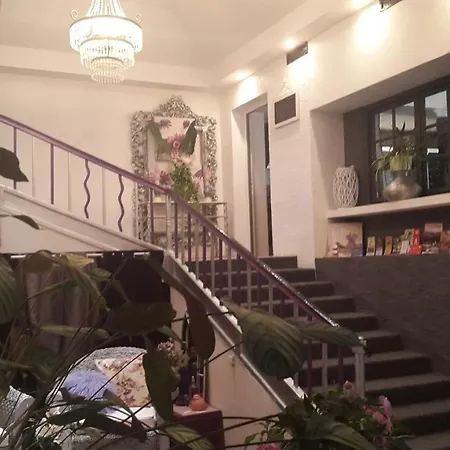 فندق مبيت وإفطار Logis L'estelvin D'hotes