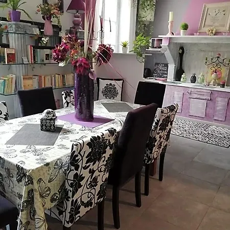Alojamento de Acomodação e Pequeno-almoço Logis L'estelvin D'hôtes 3*